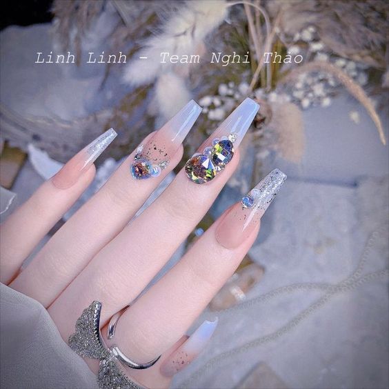 Bố cục đính đá cho chị e tham khảo #mau #nail #nails #juna #nghithao #naildesign