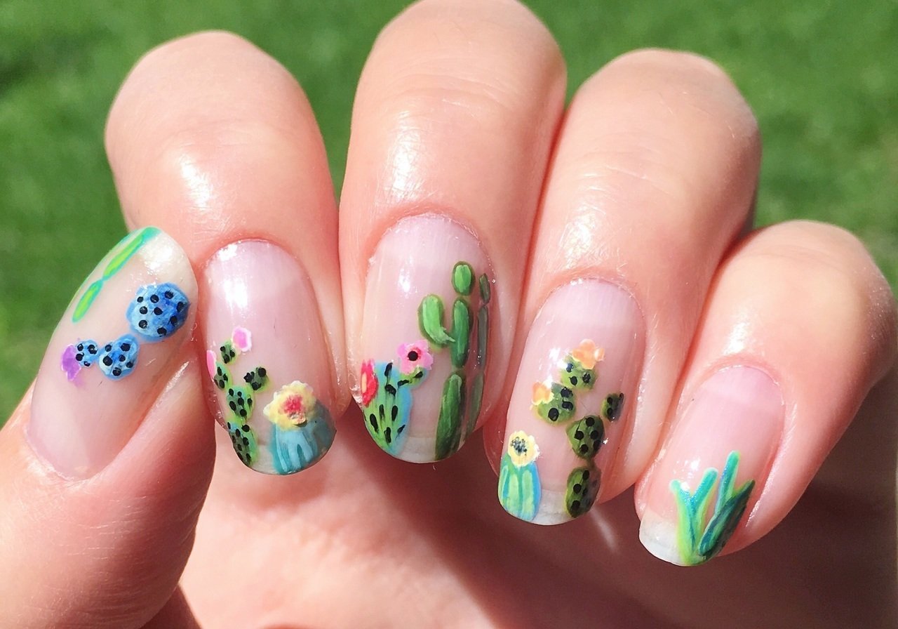 Uñas cristal con nopales ;20 Ideas para darle a tus uñas un estilo mexicano y lleno de color