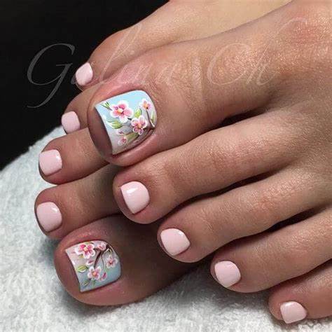 47+ Exciting Pedicure Ideas to Shake Things Up