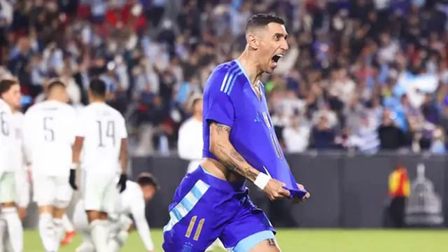 Without Messi, Di Maria shines with a masterpiece that helps Argentina make a spectacular comeback against Costa Rica - Photo 2.