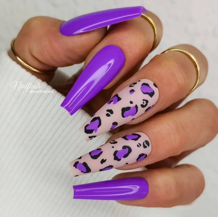 diseño de uñas de leopardo