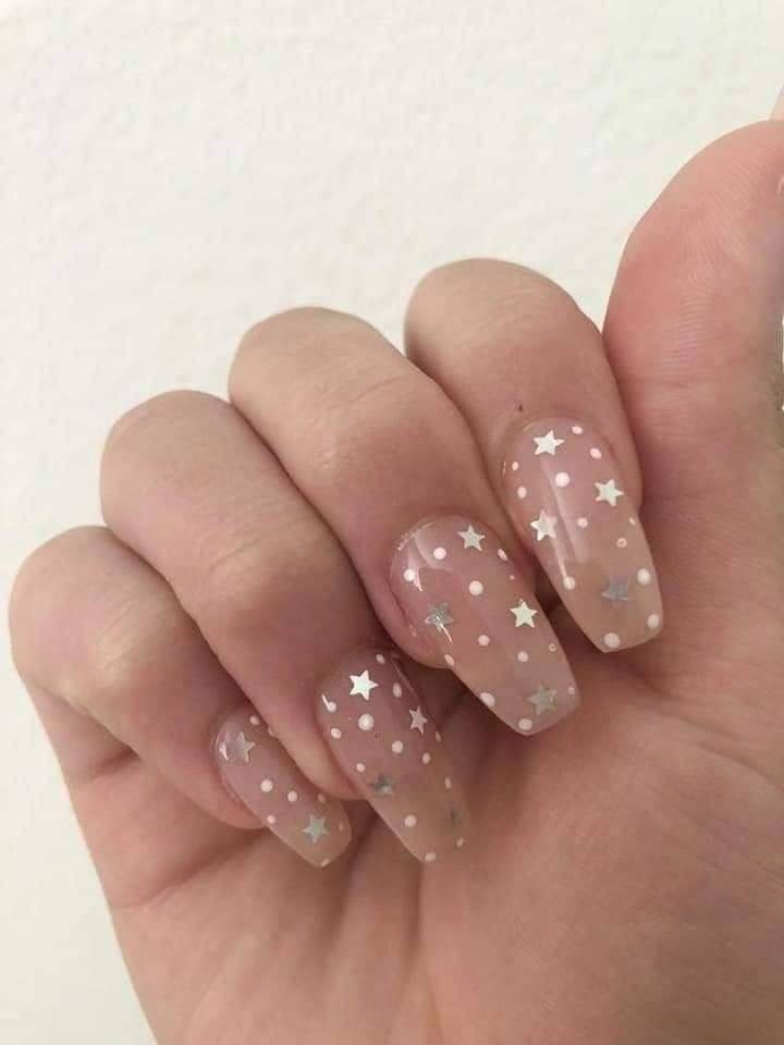 54 Nails with oval stars with light beige enamel white and gold stars with circles