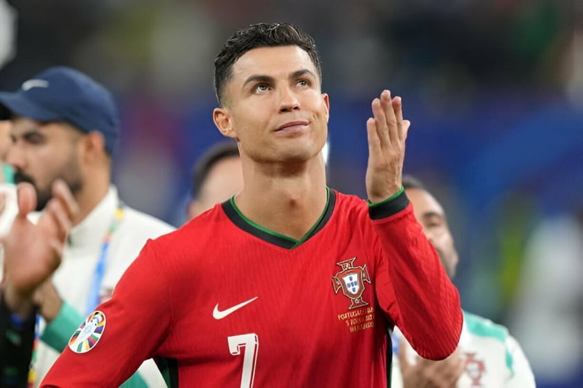 VĐV được trả lương cao nhất lịch sử: Ronaldo top đầu, Messi thấp khó tin 499880