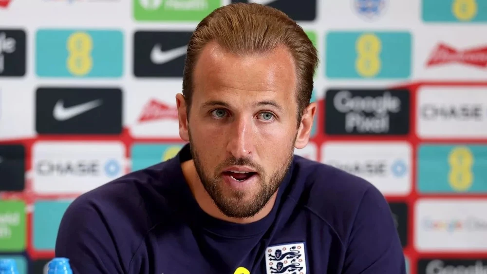 Harry Kane gửi lời nhắn tới Ronaldo